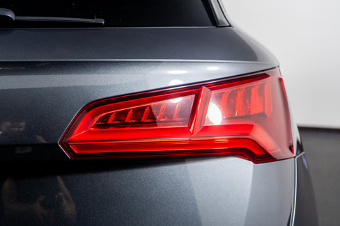 Used 2018 Audi SQ5 Prestige w/ Prestige Package image 13
