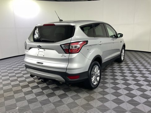 Used 2017 Ford Escape SE image 8
