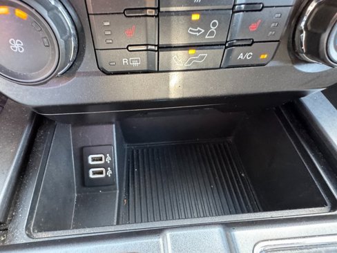 Used 2019 Ford F150 XLT image 22