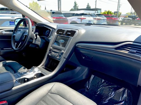 Used 2017 Ford Fusion Energi SE image 23