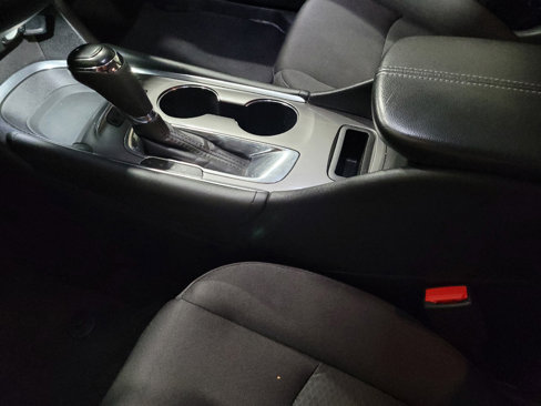 Used 2017 Chevrolet Malibu LT image 26