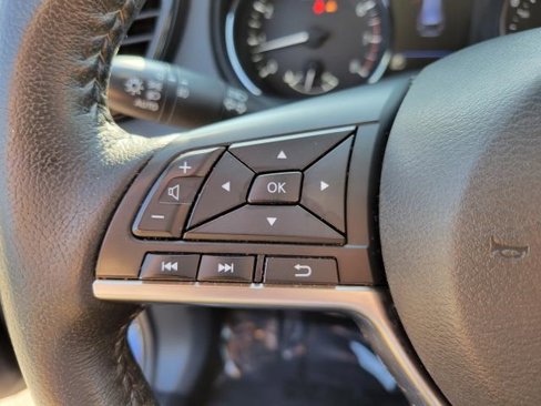 Used 2020 Nissan Rogue SL image 21