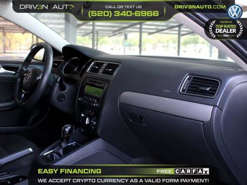 Used 2015 Volkswagen Jetta SE image 17
