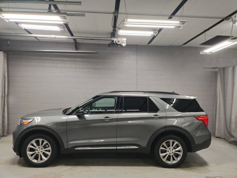 Used 2023 Ford Explorer XLT w/ Equipment Group 202A image 18