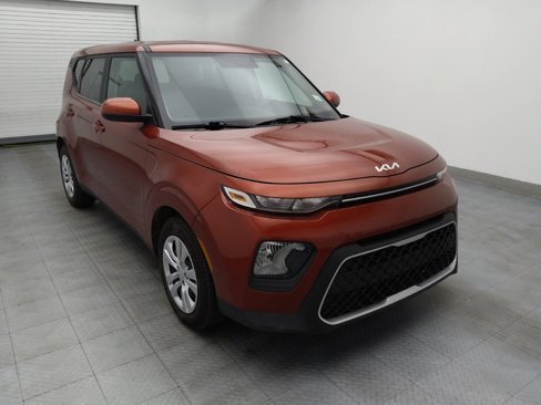 Used 2022 Kia Soul LX image 13
