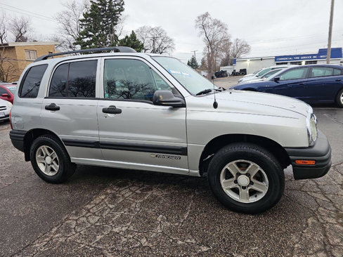 Used 2004 Chevrolet Tracker 2WD w/ Preferred Equipment Group image 27