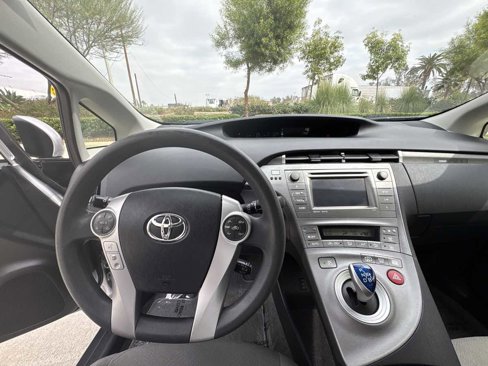 Used 2014 Toyota Prius Plug-In Hybrid image 18