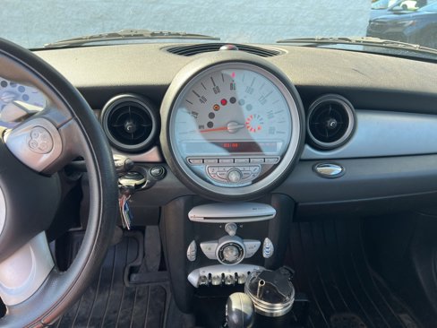 Used 2009 MINI Cooper Hardtop image 6