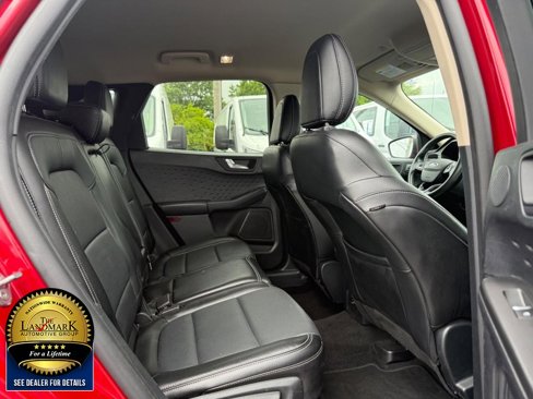 Used 2020 Ford Escape Titanium image 10