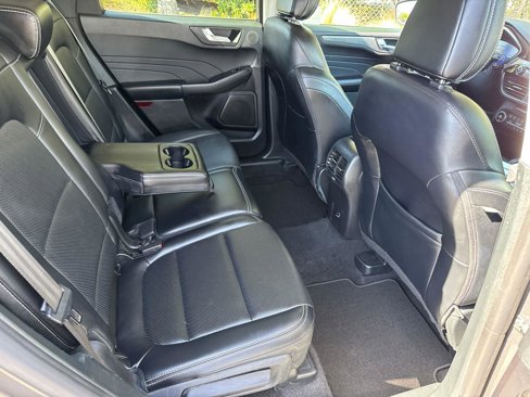 Used 2021 Ford Escape Titanium image 18