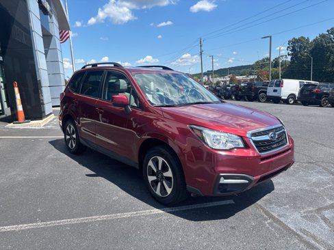 Used 2017 Subaru Forester 2.5i Premium w/ All-Weather Package image 4