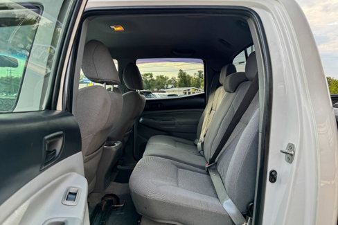 Used 2011 Toyota Tacoma 4x4 Double Cab image 13