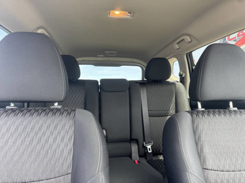 Used 2019 Nissan Rogue SV image 37