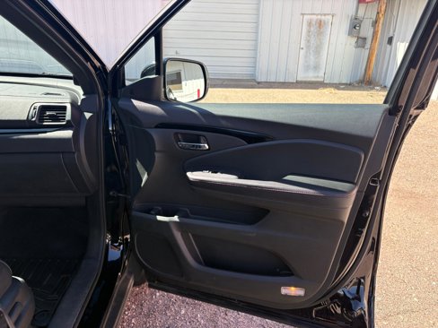 Used 2020 Honda Pilot Black Edition image 37