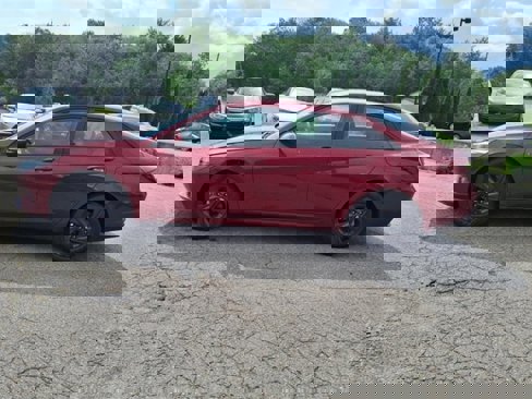 Used 2023 Hyundai Elantra SEL image 6