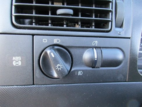 Used 2000 Volkswagen Cabrio GLS image 24