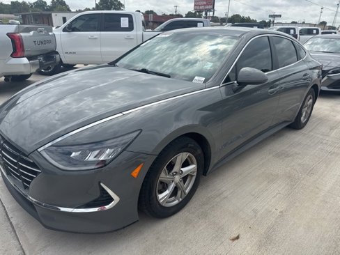 Used 2021 Hyundai Sonata SE image 2