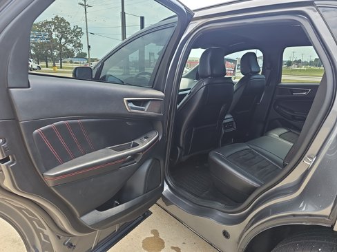 Used 2022 Ford Edge ST-Line image 14