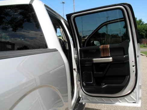 Used 2017 Ford F150 Lariat image 17