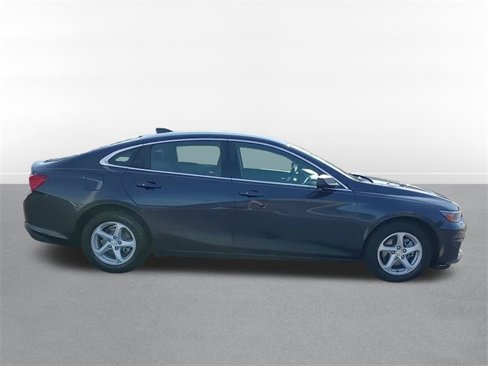 Used 2018 Chevrolet Malibu LS image 4