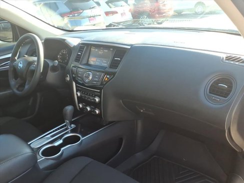Used 2020 Nissan Pathfinder S image 16