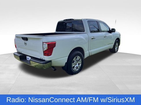 Used 2018 Nissan Titan SV image 6