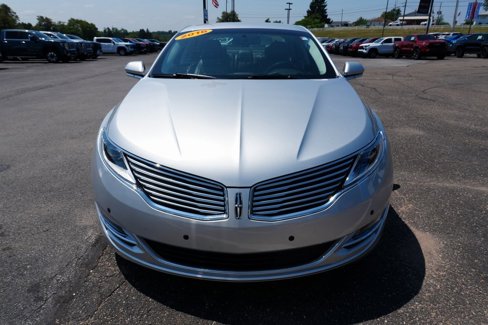 Used 2016 Lincoln MKZ AWD image 2