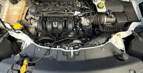 Used 2016 Ford Escape SE w/ SE Chrome Package image 16