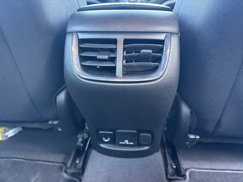 Used 2017 Chevrolet Malibu LT image 18
