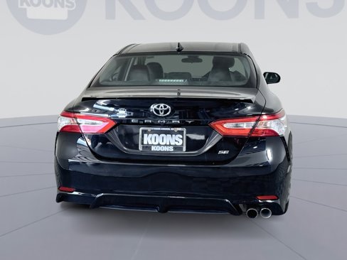 Used 2020 Toyota Camry SE image 5