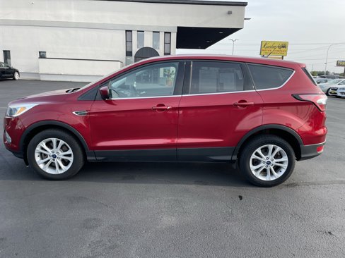 Used 2017 Ford Escape SE image 5