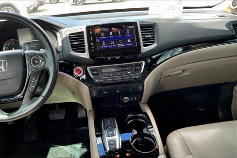 Used 2018 Honda Pilot Touring image 19