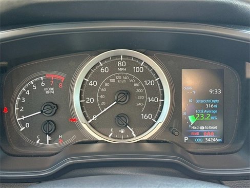 Used 2022 Toyota Corolla LE image 27