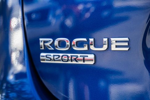 Used 2021 Nissan Rogue Sport S image 9