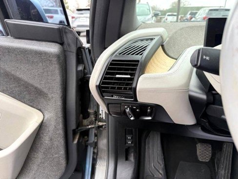 Used 2014 BMW i3 image 12