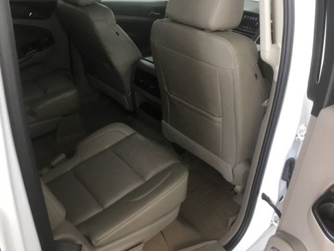 Used 2018 Chevrolet Suburban Premier image 16