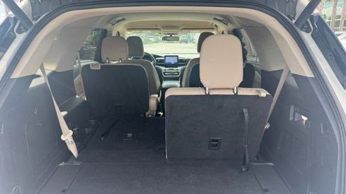 Certified 2022 Ford Explorer XLT w/ Equipment Group 202A image 10