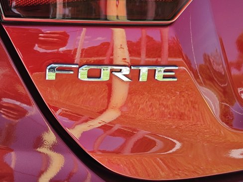 Certified 2020 Kia Forte LXS image 11