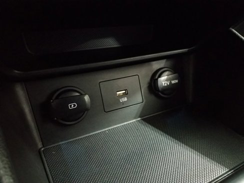 Used 2023 Hyundai Kona SEL image 9