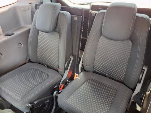 Used 2020 Ford Transit Connect XLT image 7