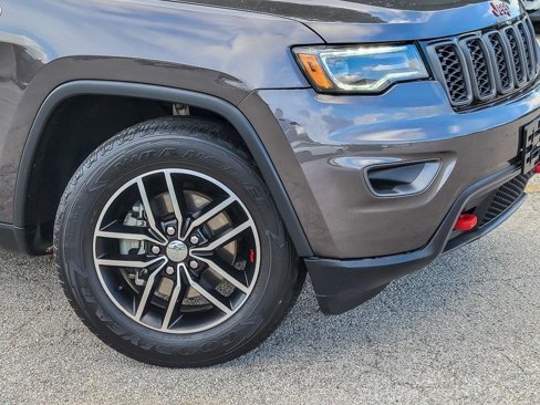 Used 2018 Jeep Grand Cherokee Trailhawk w/ Trailhawk Luxury Group image 4