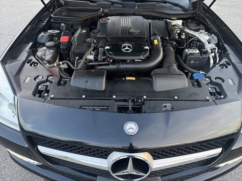 Used 2015 Mercedes-Benz SLK 250 image 26