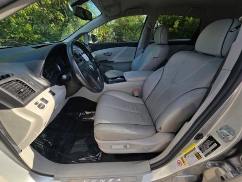 Used 2013 Toyota Venza image 9