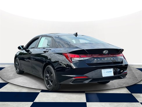 Certified 2023 Hyundai Elantra SEL image 5