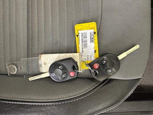 Used 2018 Ford Escape SE w/ SE Sport Appearance Package image 28