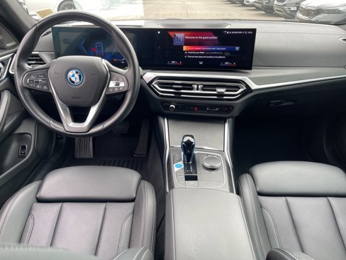 Used 2022 BMW i4 eDrive40 image 14