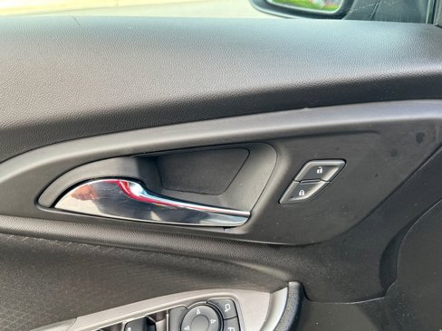 Used 2024 Chevrolet Malibu LT image 12