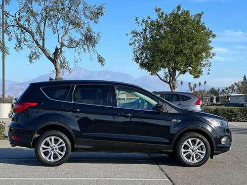 Used 2019 Ford Escape SE image 34
