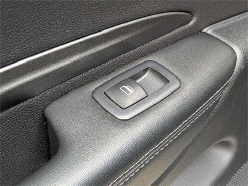 Used 2022 Dodge Durango SXT image 25
