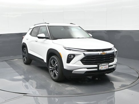 New 2025 Chevrolet TrailBlazer LT w/ Convenience Package image 2